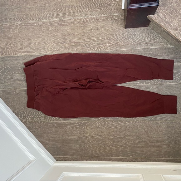 Nike burgundy red joggers - Picture 2 of 5